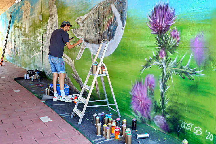 Graffiti-Art in viaduct/tunneltje onder de A12_22